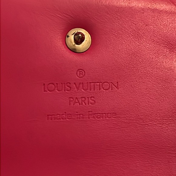 LOUIS VUITTON Rare Fuchsia Monogram Vernis Wallet- Preowned - Picture 6 of 13